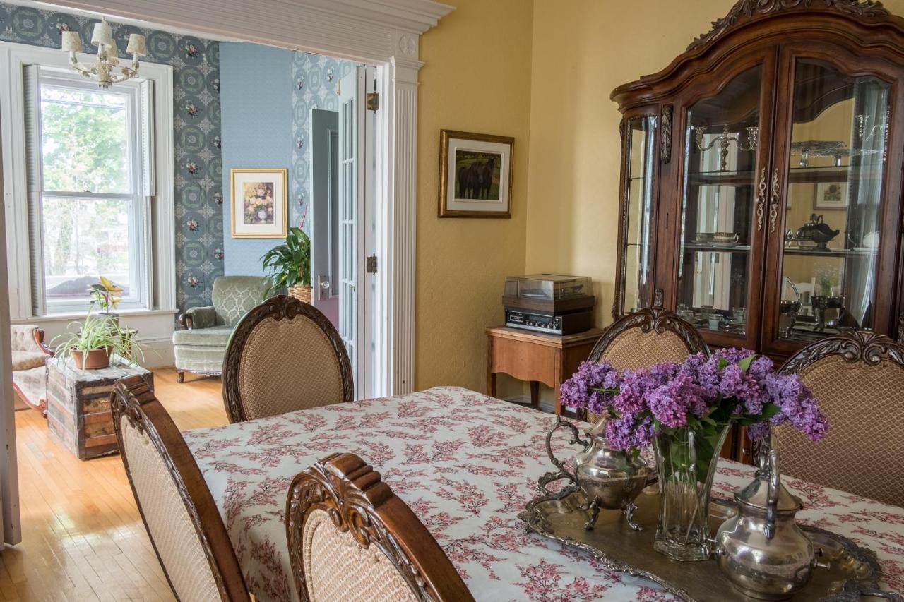 Auberge De La Visitation Lévis Buitenkant foto