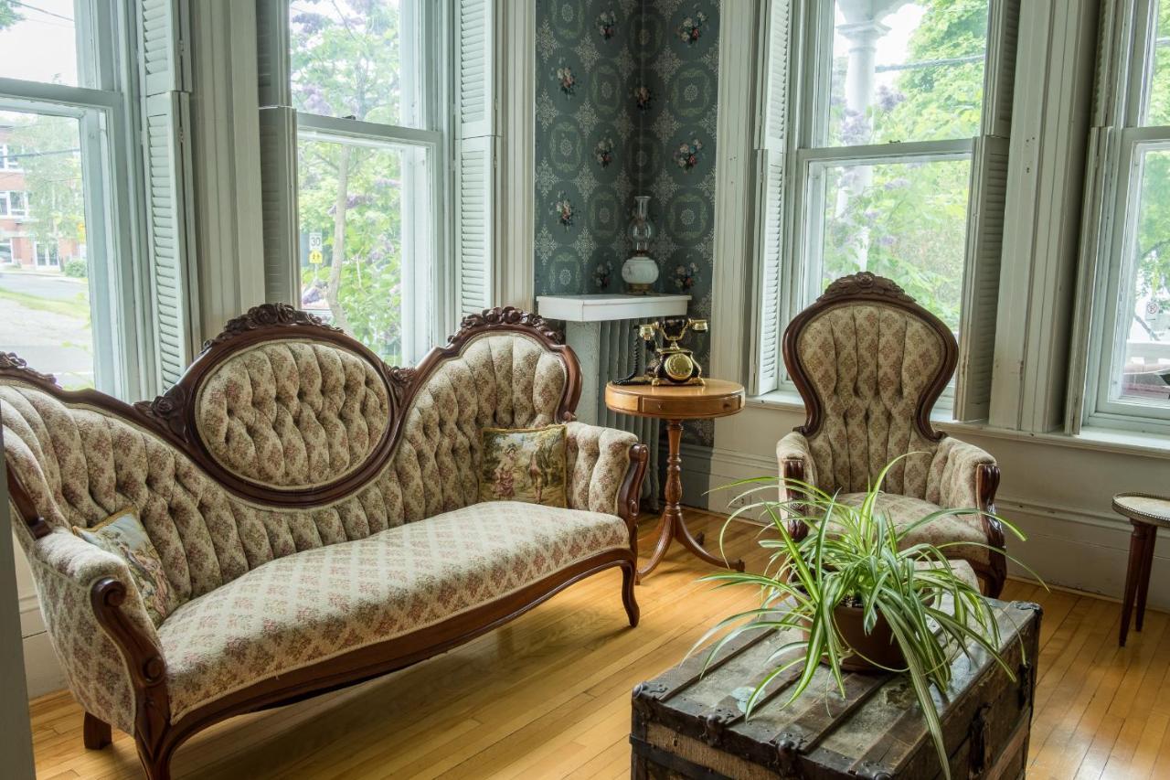 Auberge De La Visitation Lévis Buitenkant foto